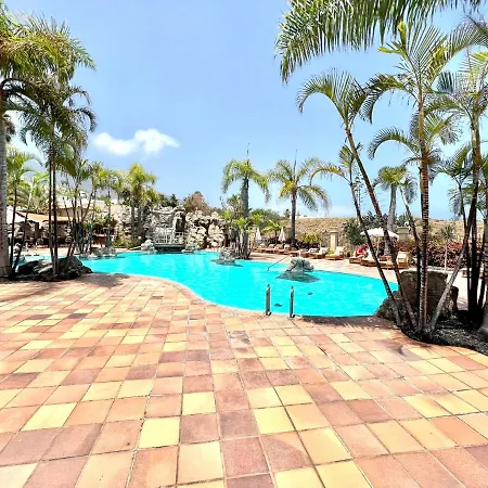 Stunning Views Beside The Beach, Aptartment With Pool 公寓 洛斯雷尔雷赫斯