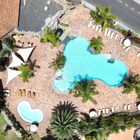 Stunning Views Beside The Beach, Aptartment With Pool 洛斯雷尔雷赫斯