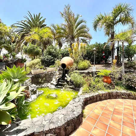 아파트 Stunning Views Beside The Beach, Aptartment With Pool 로스 레알레호스
