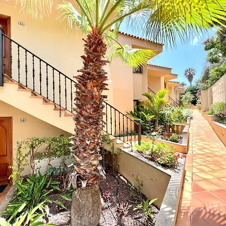 Stunning Views Beside The Beach, Aptartment With Pool *